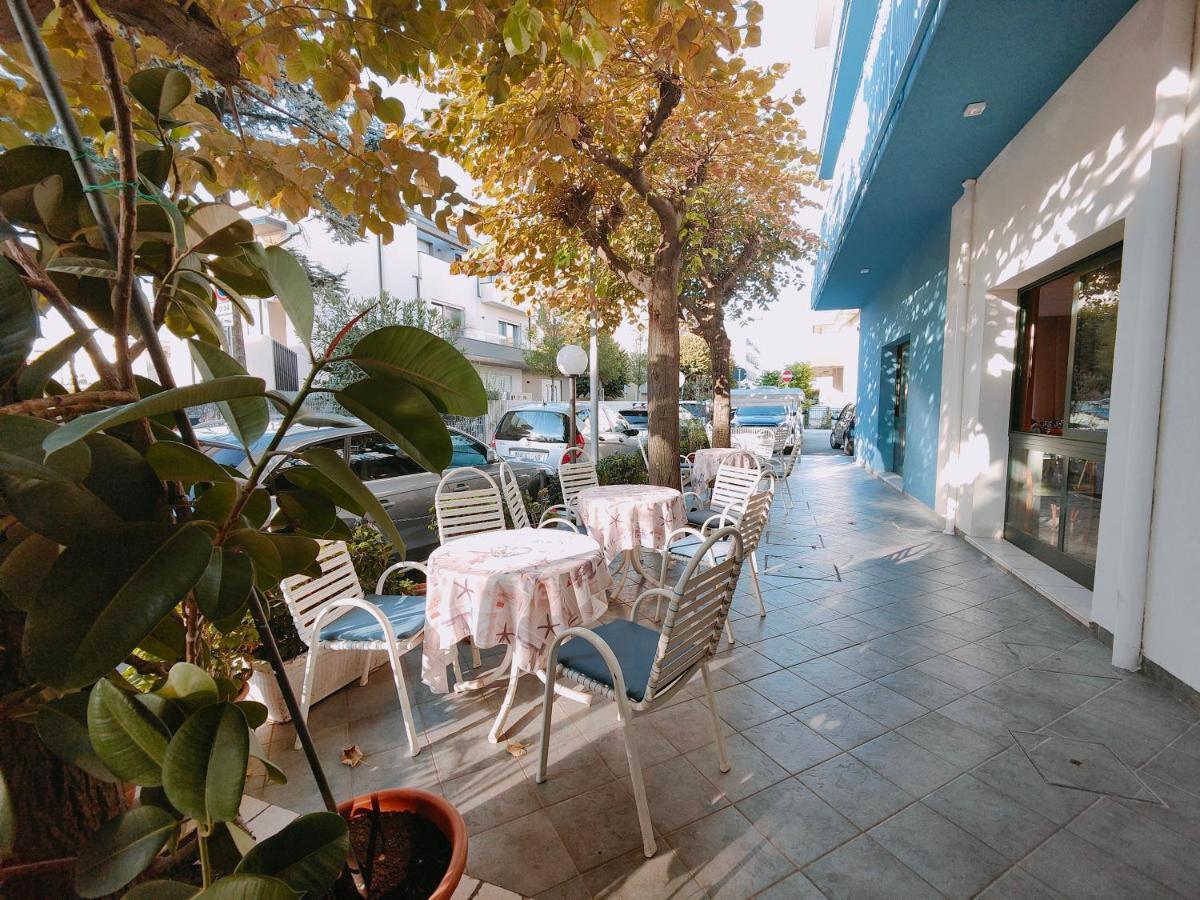 Hotel Marittimo Римини Экстерьер фото