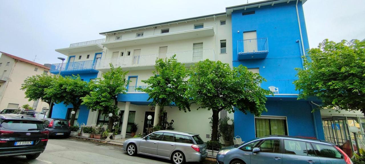 Hotel Marittimo Римини Экстерьер фото