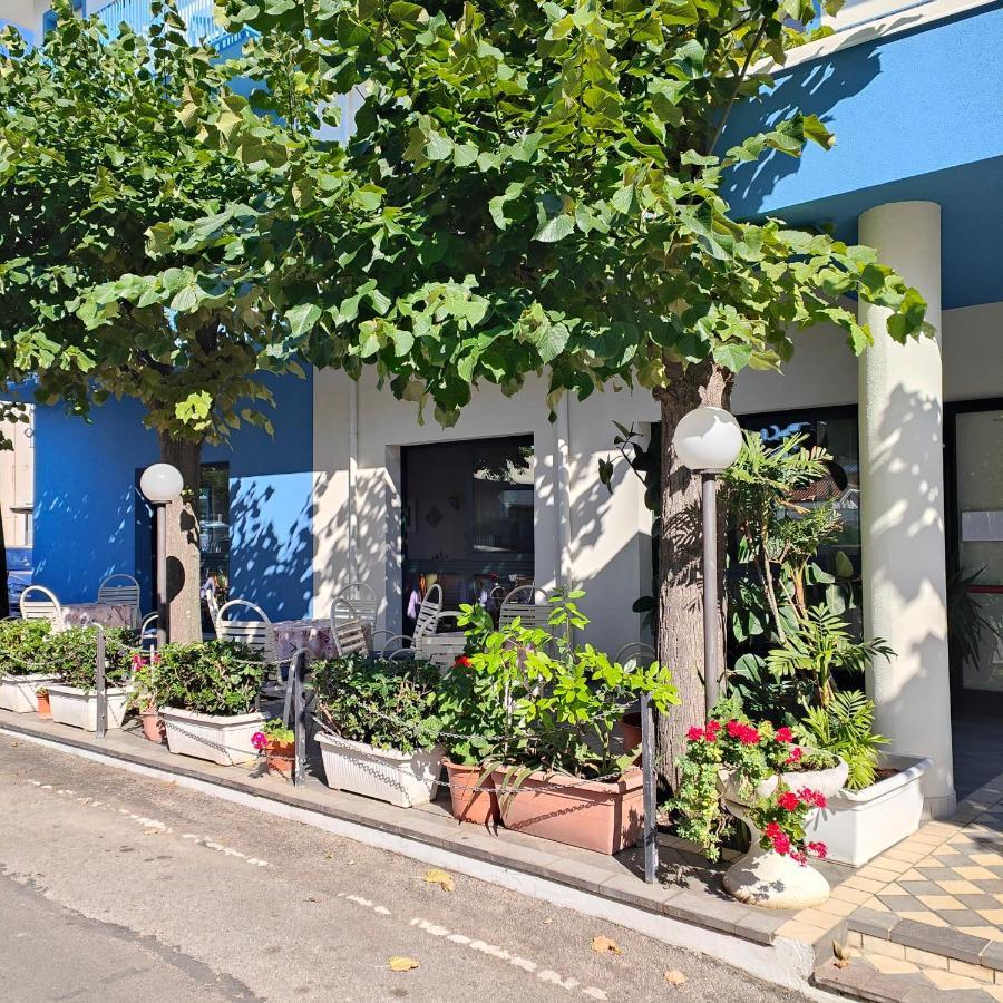 Hotel Marittimo Римини Экстерьер фото