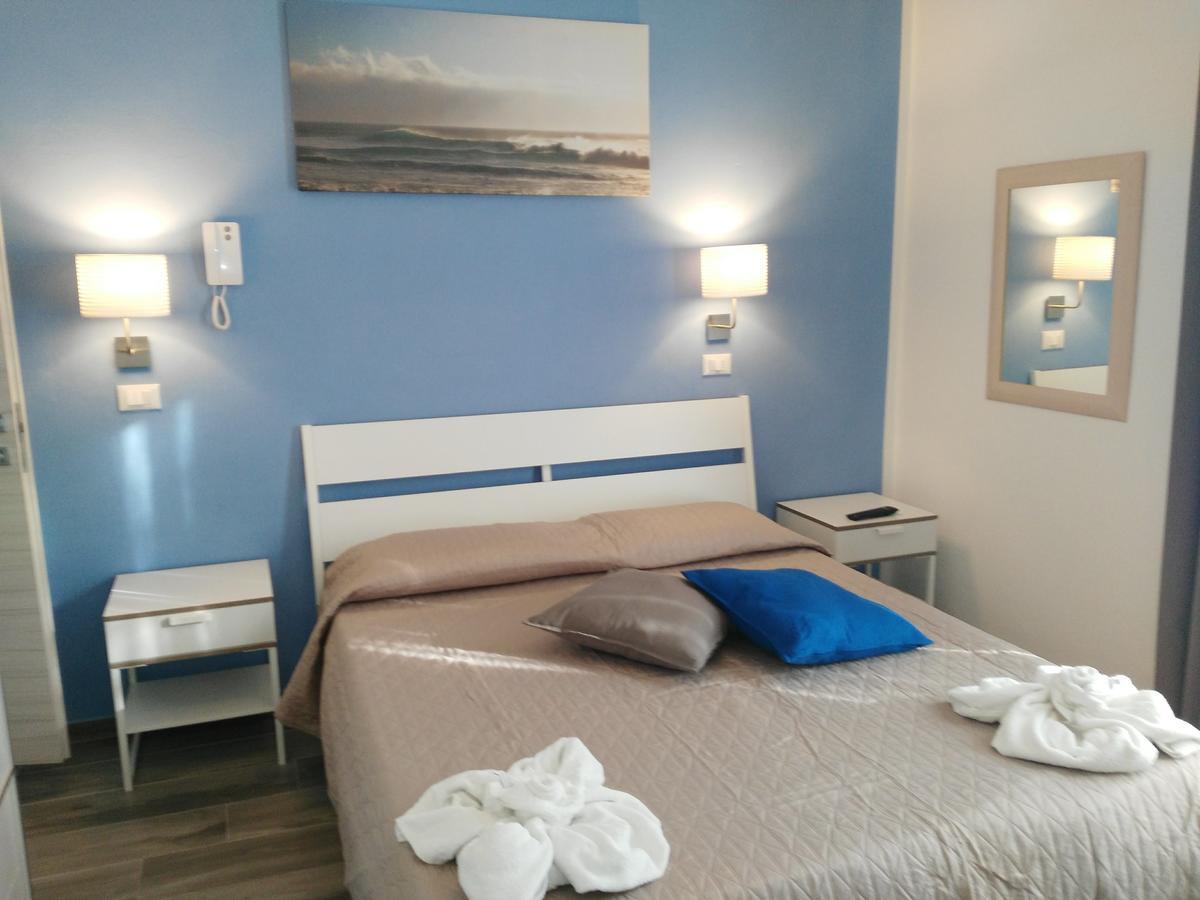 Hotel Marittimo Римини Экстерьер фото